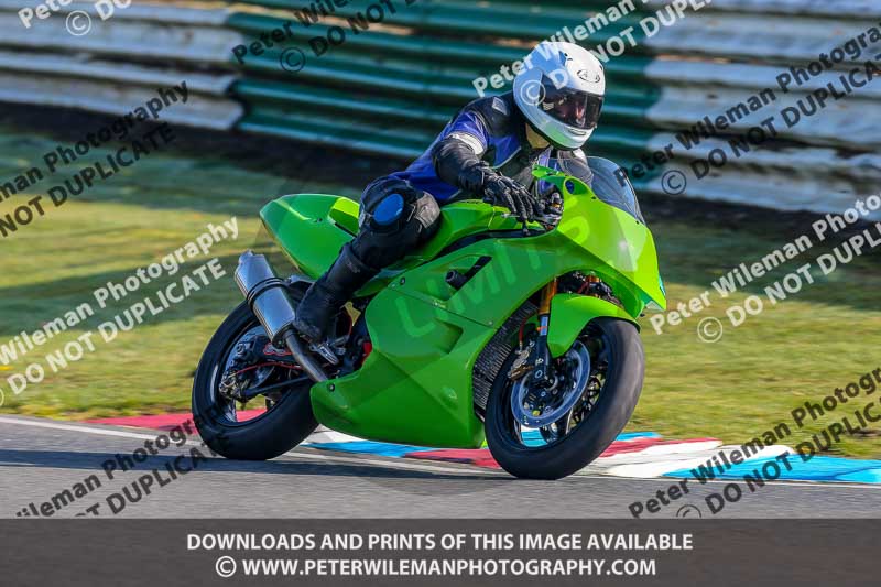 PJM Wedding Photography;enduro digital images;event digital images;eventdigitalimages;mallory park;mallory park photographs;mallory park trackday;mallory park trackday photographs;no limits trackdays;peter wileman photography;racing digital images;trackday digital images;trackday photos